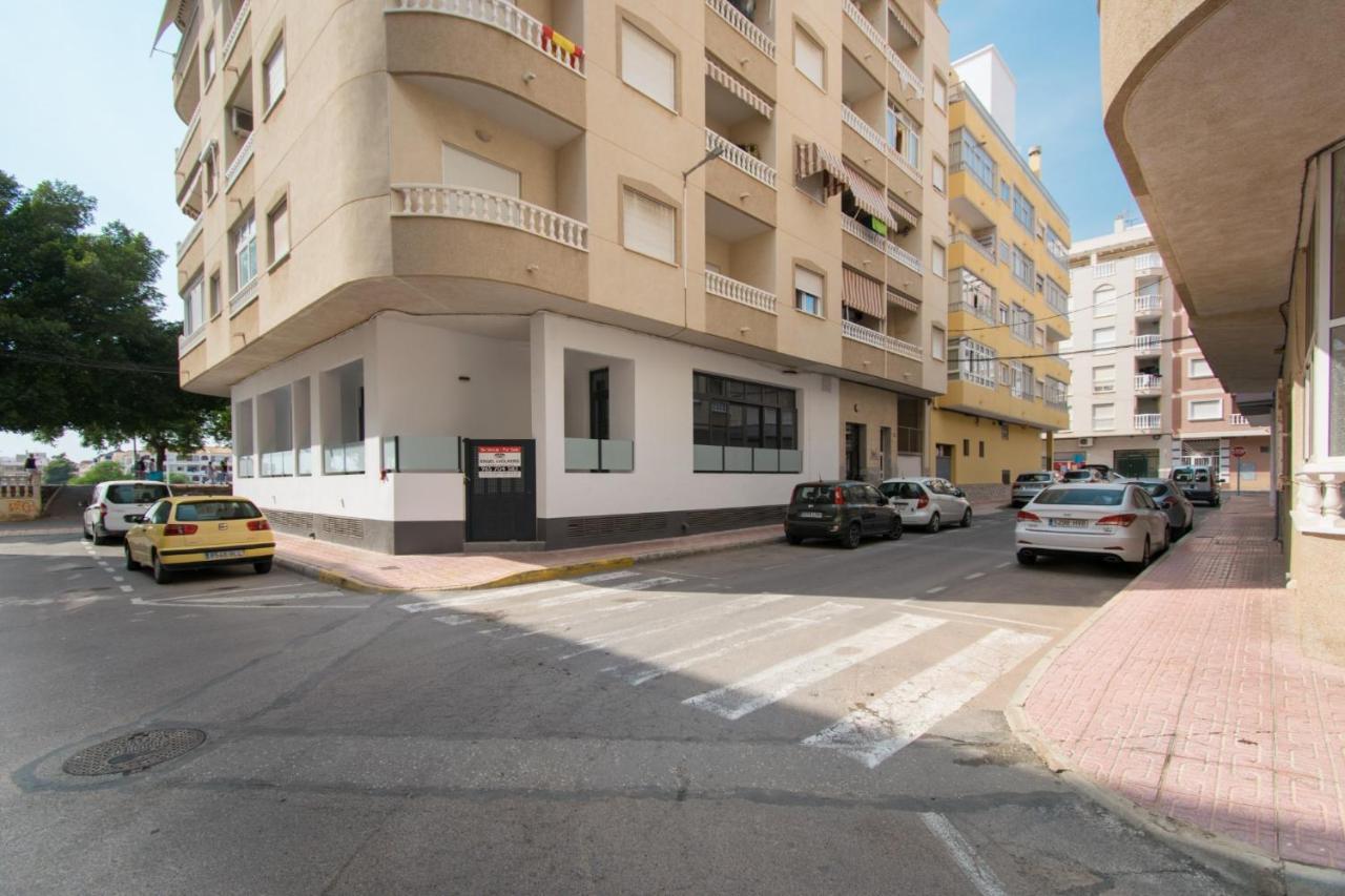 113 Beach And Trees - Alicante Holiday 托雷维耶哈 外观 照片